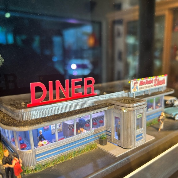 🌷 MOVING SALE !! 🌷 - Picture 13 of 14